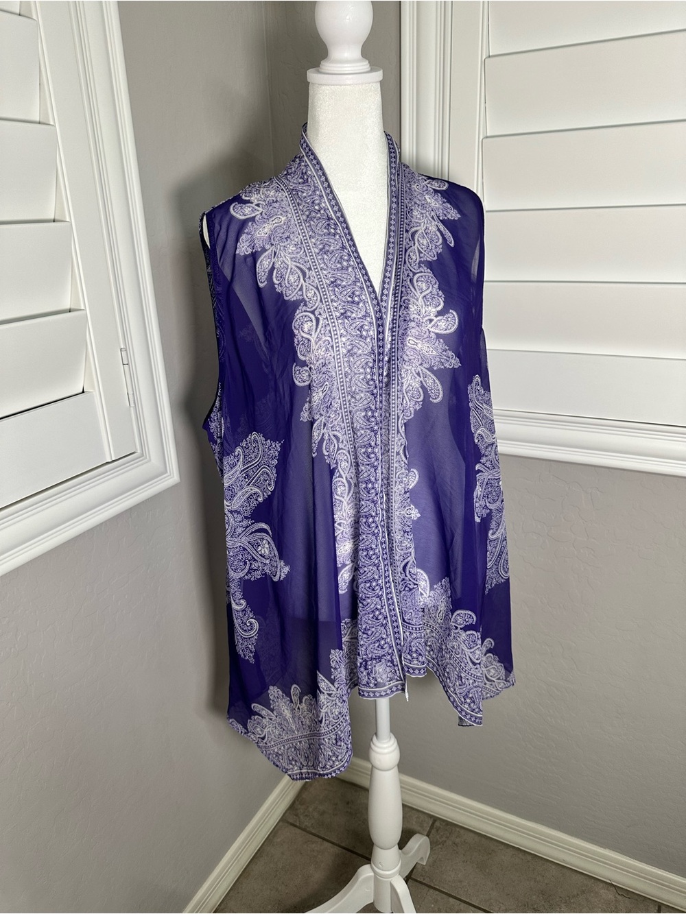 Chico's Purple Paisley Sheer Sleeveless Kimono